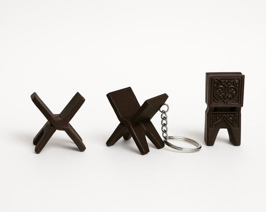 Assorted Bundle of 5 Keychains + Desk/Night Lamp
